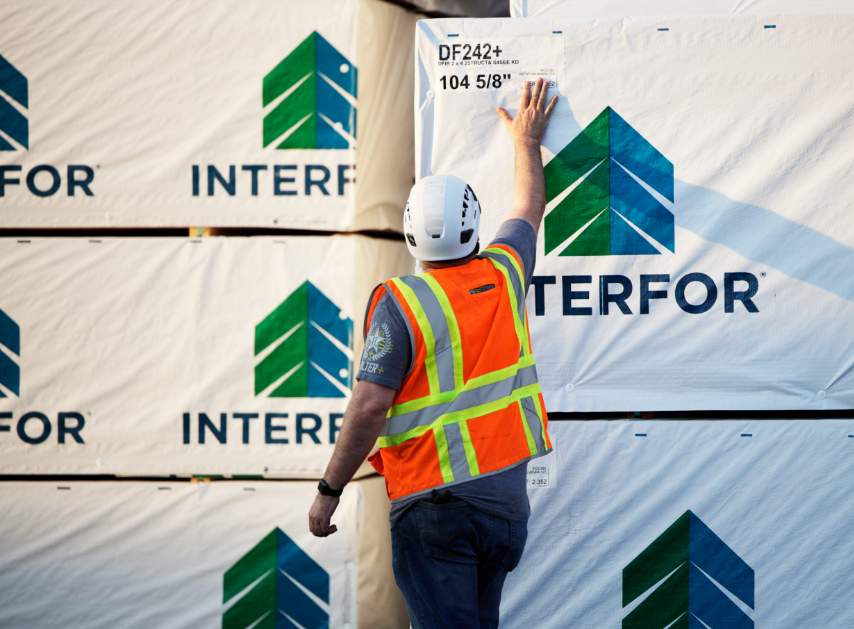 知名木材巨头重返盈利，二季度净利润到达1110万，税费累计支付6.215亿(图2)