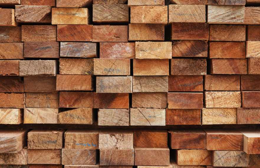 木材价格暴跌25% 主要厂商纷纷减产应对市场寒冬(图1)