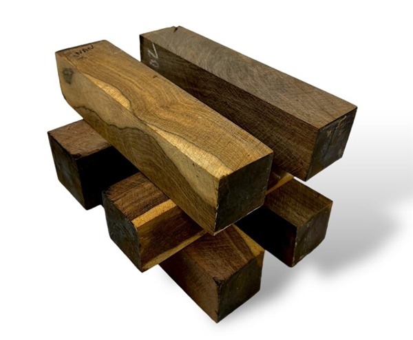 风车木实木大板茶桌怎么样？材质特性与选购指南(图1)