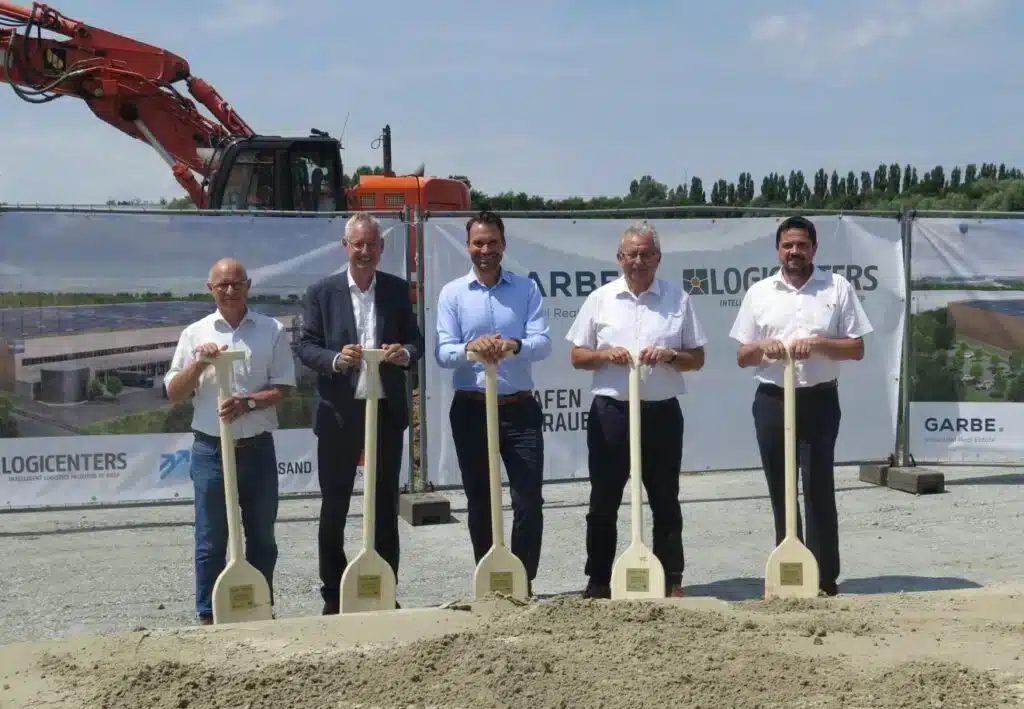 希思罗机场创新使用CLT屋顶推动低碳物流(图2)