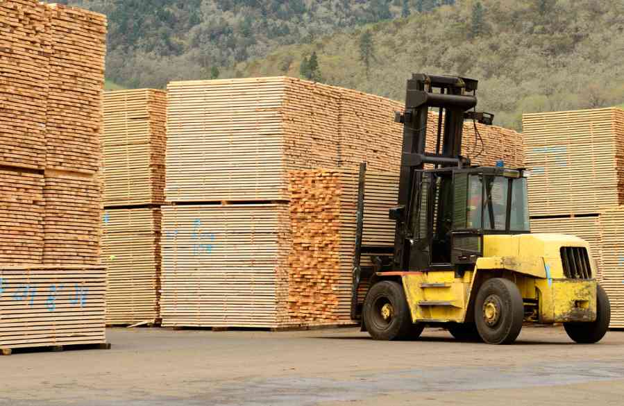 贸易限制挤压加拿大木材出口，全球供应链面临涨价压力(图4)